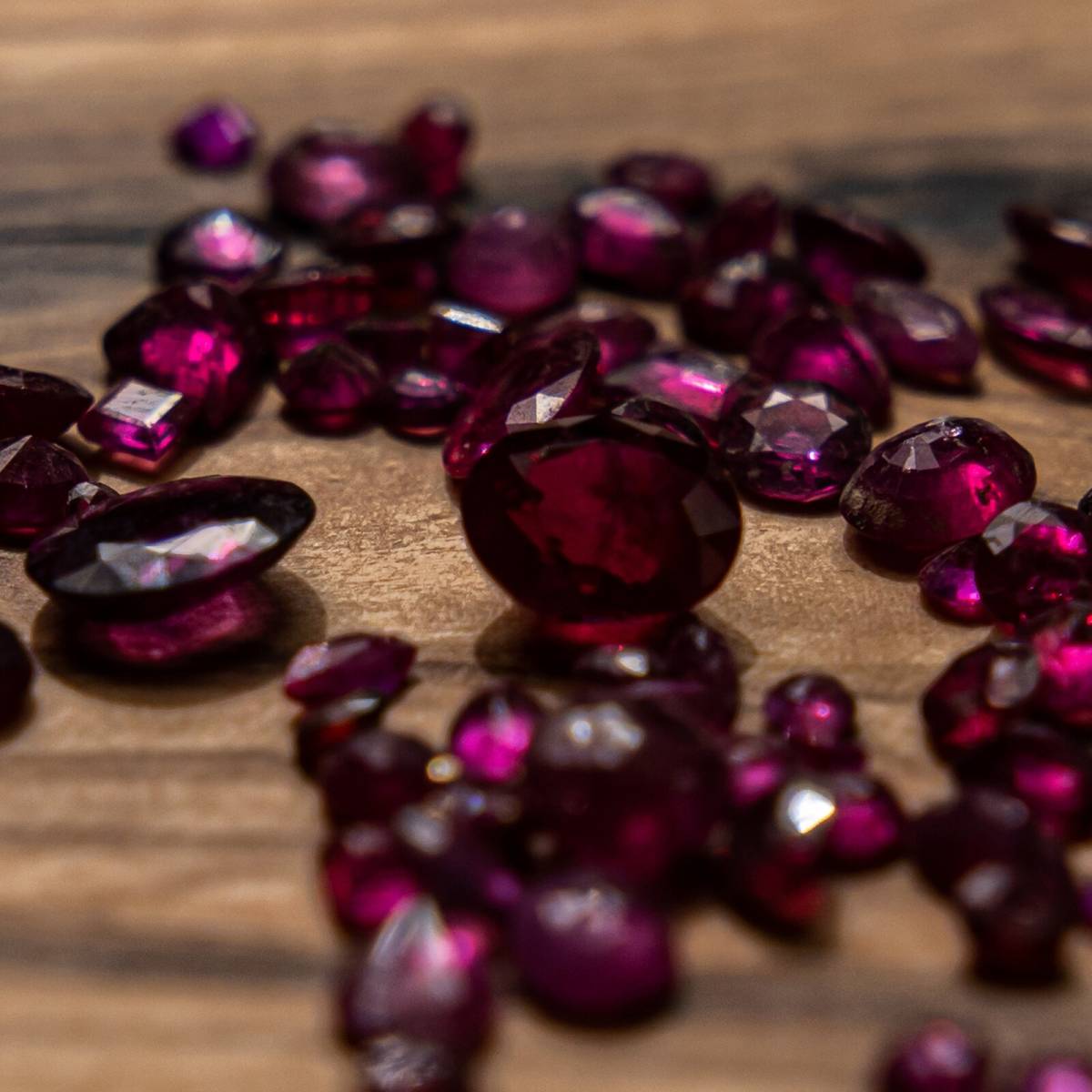 Vendre des rubis et autres pierres à un bijoutier spécialisé à Montpellier 34